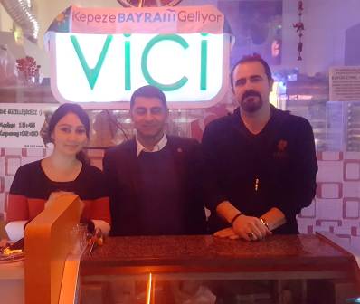 Kepez arifeyi görür ama Bayram'ı göremez !