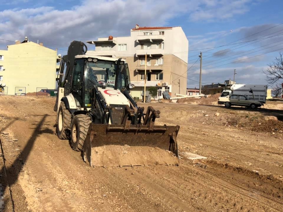 Ezine'de hastane yolu çalışması başladı
