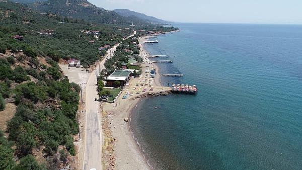 Assos bölgesinde kaçak plaj tesisi için yıkım kararı