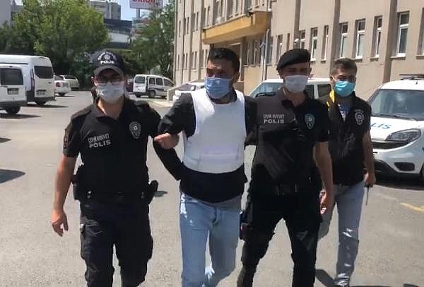 Sokakta karşılaştığı husumetlisini tabanca ile öldürdü