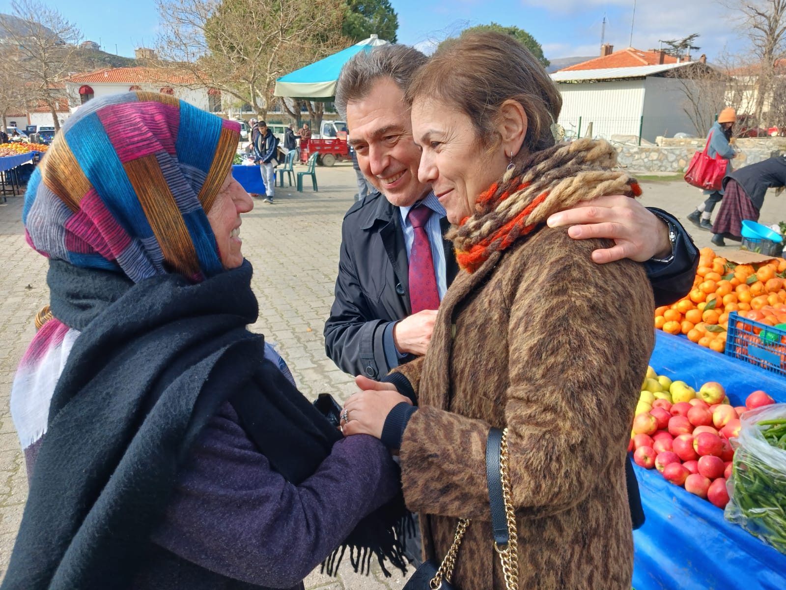 ÖLÇEK PAZAR ESNAFIYLA BULUŞTU