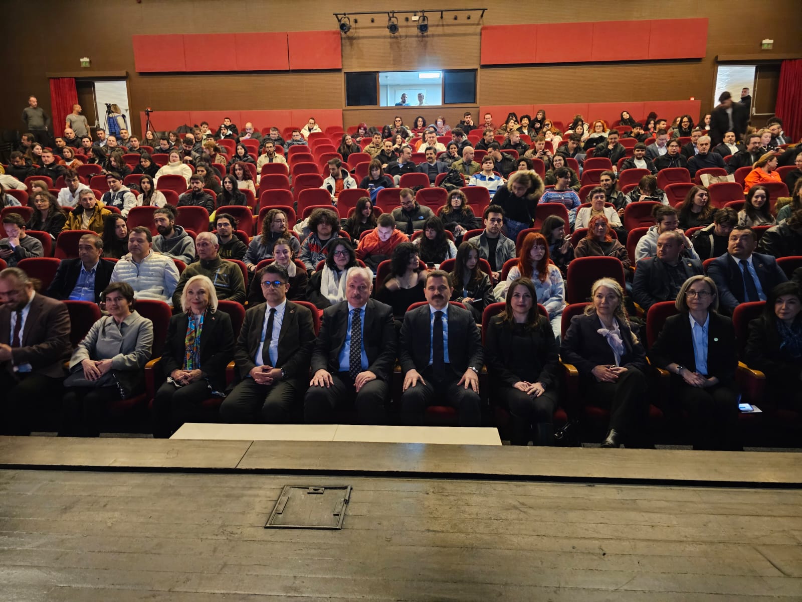 Çanakkale Savaşları Gelibolu Tarihi Alan Başkanı İsmail Kaşdemir'e ÇOMÜ'den önemli ödül.