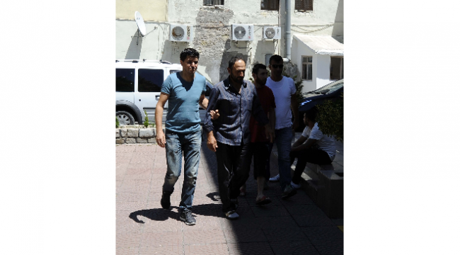 Çanakkale'de Daeş Zanlısı 4 Kişi Adliyeye Sevk Edildi