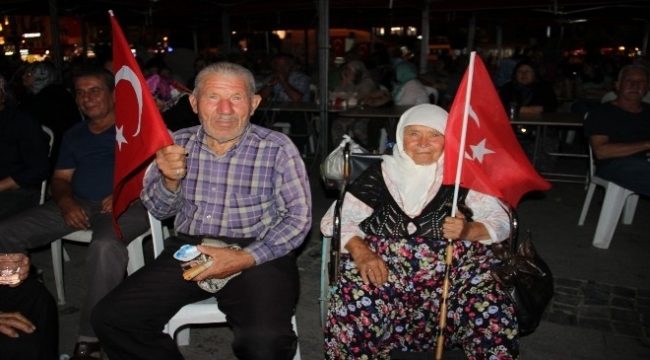 Çanakkale’de demokrasi nöbeti devam ediyor