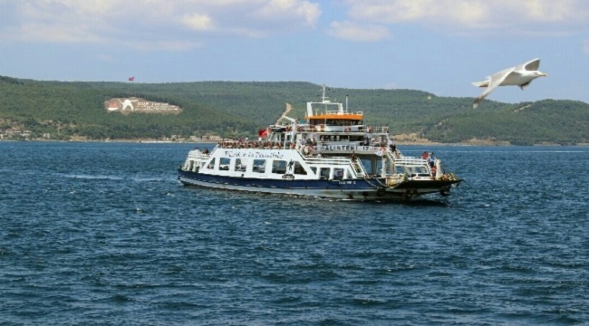 Çanakkale'de Feribot Kuyruğu Devam Ediyor
