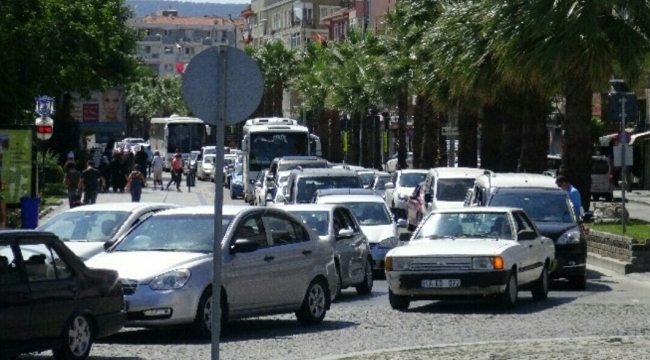 Çanakkale'de Feribot Kuyruğu