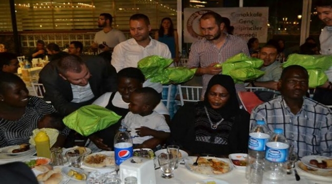 Çanakkale Genç Girişimciler Derneğin'den Anlamlı Kampanya“Benimle Oyuncağını Paylaşır Mısın”