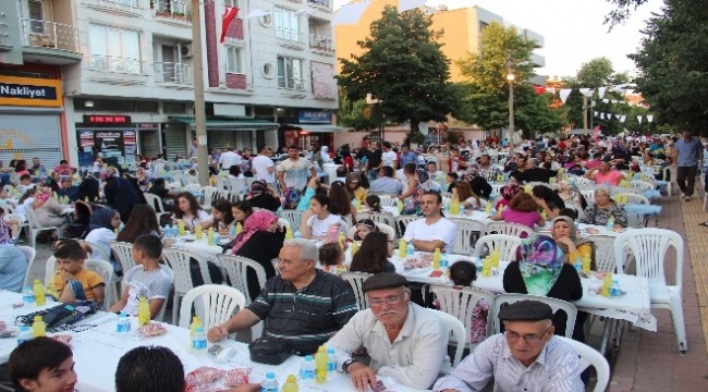 Merhum İbrahim Bodur Için Iftar