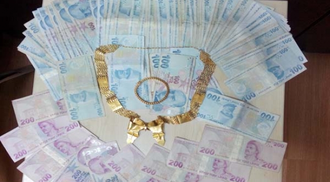 4 bin lira para ve 20 bin lira değerindeki ziynet eşyası pazarda çalındı