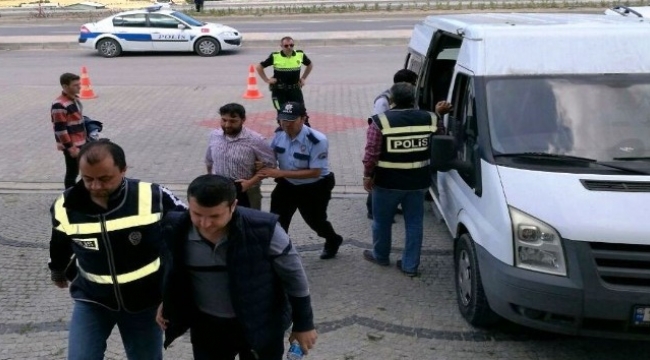 Biga’da FETÖ operasyonu: 4 gözaltı