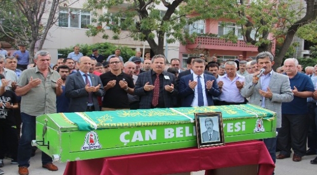Çanakkale'de İntihar eden öğretmen için okulda tören