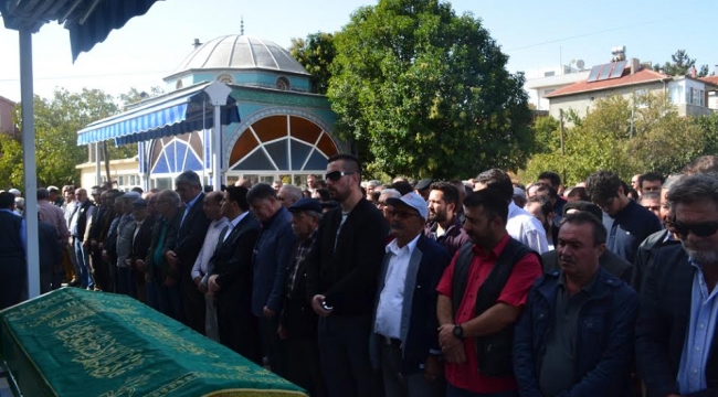 Ayvacık Belediye Başkanı Mehmet Ünal Şahin’in ağabeyi İsmail Nazif Şahin vefat etti.