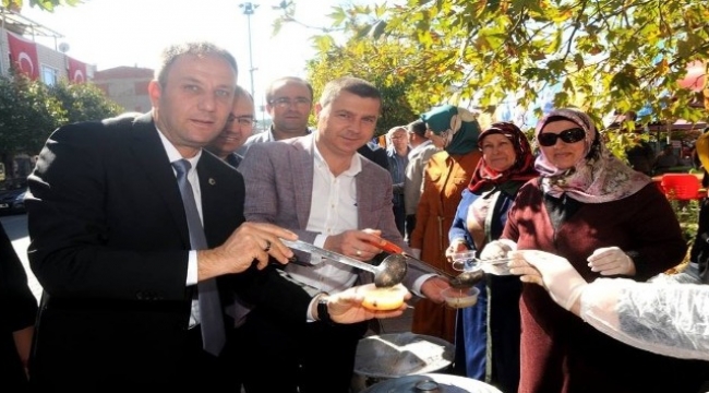Çan’da aşure ikramı