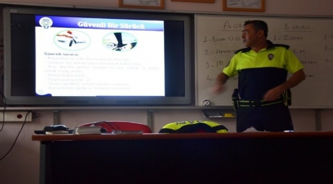 Servis şoförlerine eğitim semineri düzenlendi