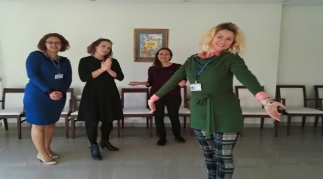 Çanakkale SGK çalışanlarından çocuklara tiyatro