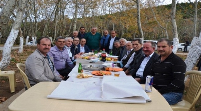 Muhtarlar birlik ve beraberlik için piknikte buluştu