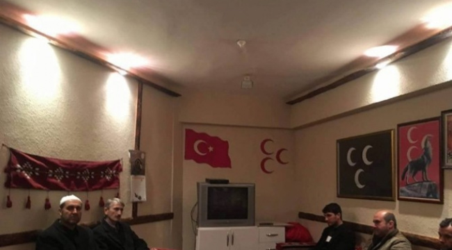 Lapsekili Ülkücüler Şehitler İçin Yasin-i Şerif Okuttu