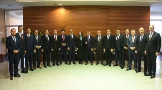 AK Partili başkanlardan ‘evet’ çağrısı