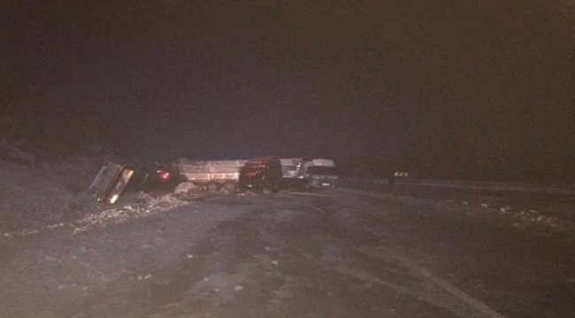 Biga’da zincirleme kaza; 1 yaralı