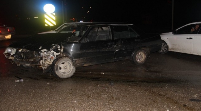Sanayi Köprüsü Kavşağında kaza, 1 yaralı