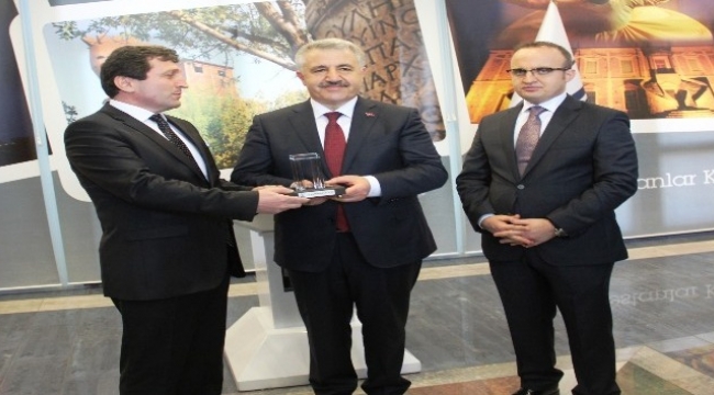 Bakan Ahmet Arslan Çanakkale Valiliğini ziyaret etti