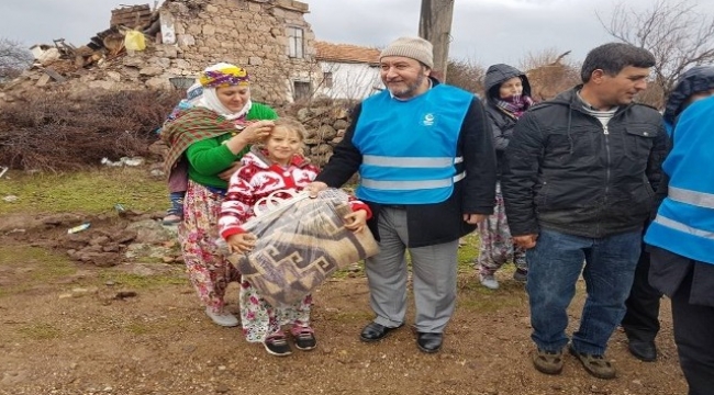 Beşir Derneği’nden depremzedelere yardım