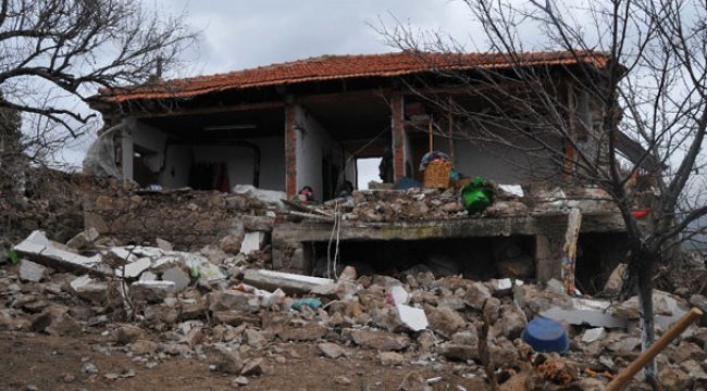 Çanakkale Beşik Gibi! Bu Sabah 3 Ayrı Depremle Sarsıldı