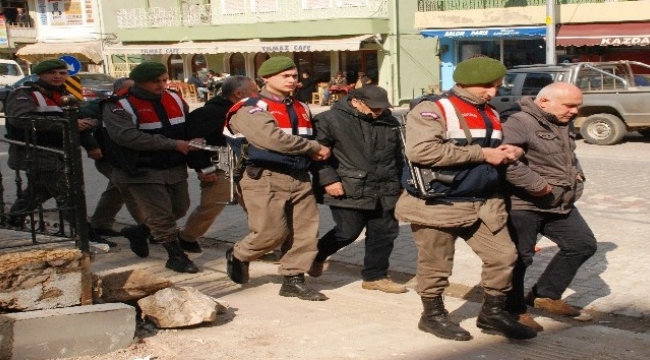 Çanakkale'de Kaçak kazıya suçüstü