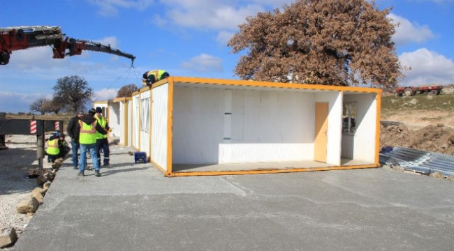 Deprem Bölgesinde Konteyner Okullar Kuruluyor