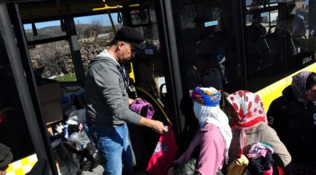 Deprem Bölgesine Yardım Yağıyor