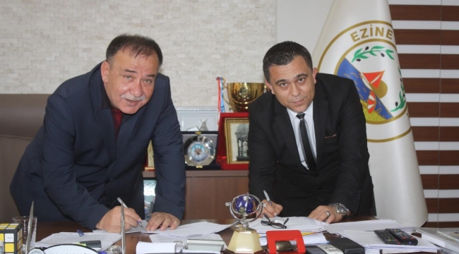 EZİNE BELEDİYE BAŞKANLIĞI VE HİZMET İŞ ÇANAKKALE İL BAŞKANLIĞI TOPLU SÖZLEŞME İMZA TÖRENİ