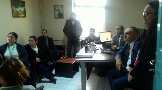Lapseki devlet hastanesinde hızlı kan testi uygulaması