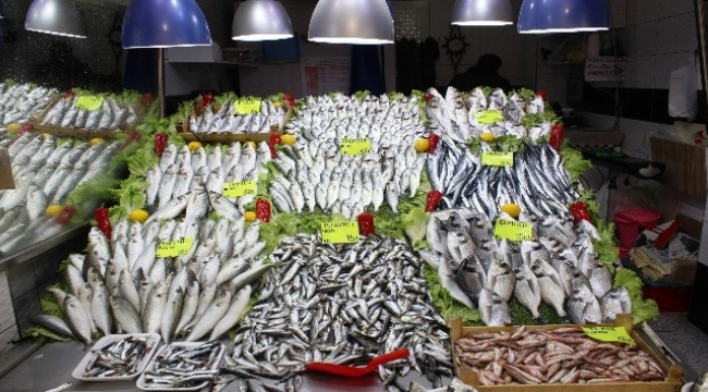 Balık el yakıyor