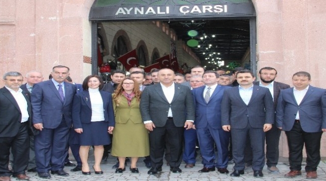 Çavuşoğlu’ndan Fırat Kalkanı şehidinin ailesine ziyaret