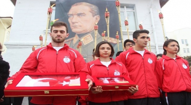 Kutsal emanetler yola çıktı
