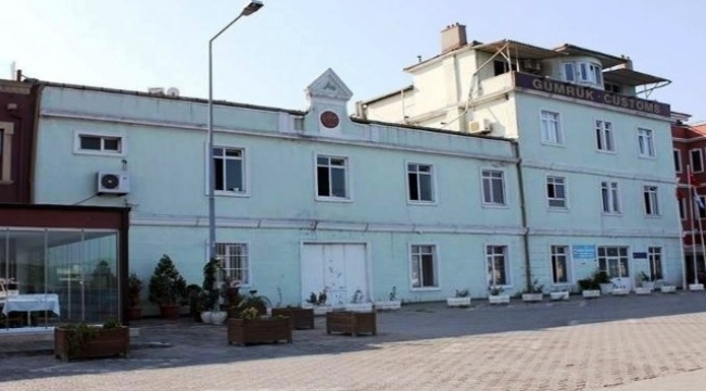 Tarihi Gümrük Müdürlüğü Binası gün sayıyor