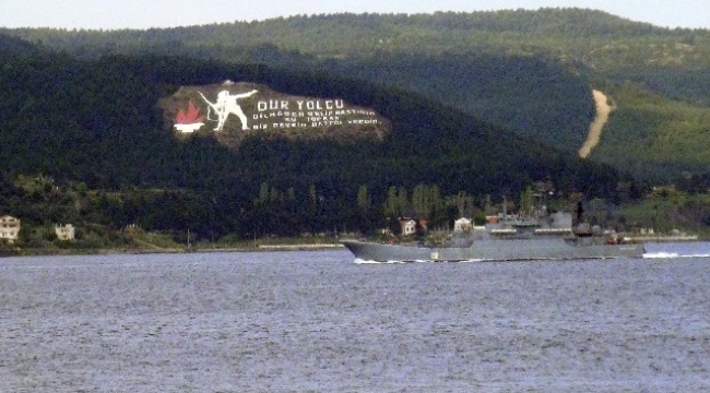 Rus savaş gemisi Çanakkale Boğazı’ndan geçti