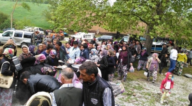 Darıalan köyünde hayır yemeği düzenlendi