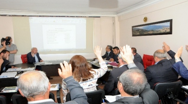 Meclis toplantısında Turan'a teşekkür
