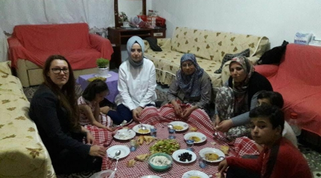 AK PARTİ ÇAT KAPI İFTARLARA DEVAM EDİYOR