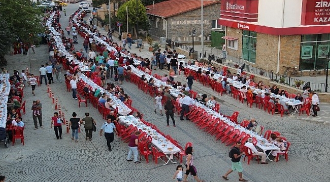 Müslüman ve Hristiyan vatandaşlar iftarda buluştu