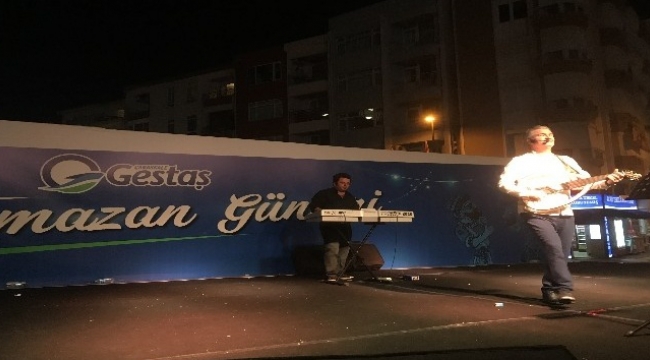 Ömür Gençel'den unutulmaz konser