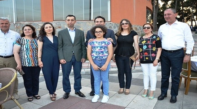 Tayini çıkan jandarma komutanına veda yemeği
