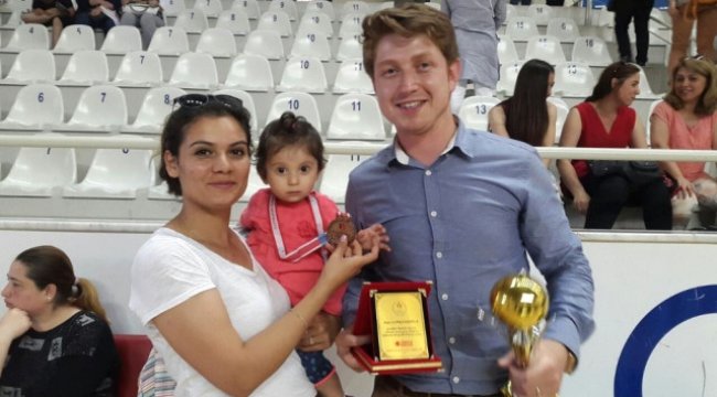 Umurbey Belediyespora Yılın Enleri Ödülü