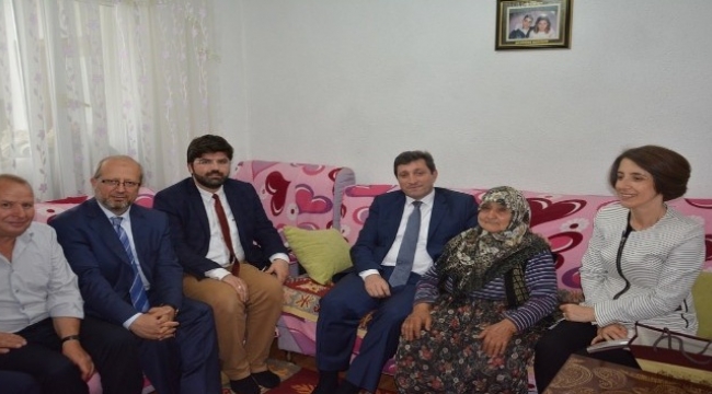 Vali Tavlı’dan şehit ailelerine ziyaret