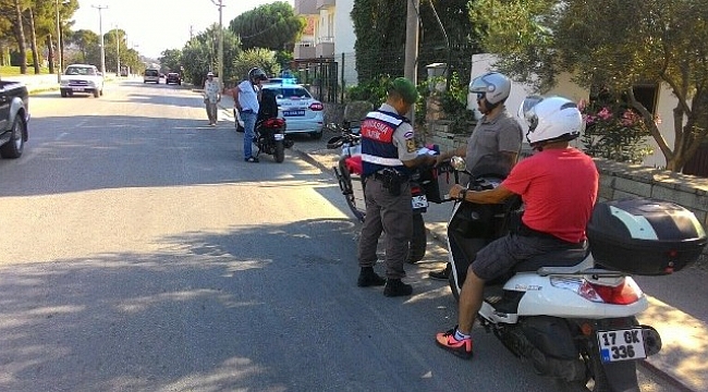 Jandarmadan motosiklet denetimi