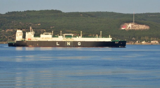 Lng Tankeri Boğazdan Geçti