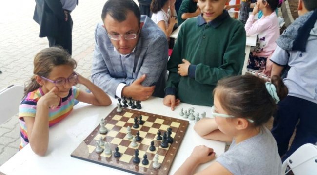Umurbey Belediyesi 29 Ekim Cumhuriyet Satranç Turnuvası Başladı