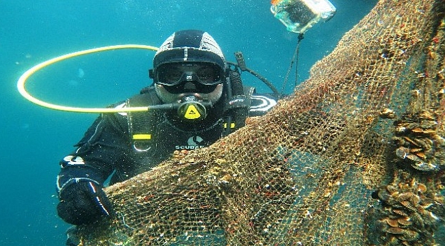 Çanakkale Boğazı hayalet ağlardan temizleniyor