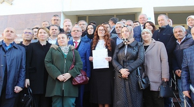 AK Parti’nin tek kadın il başkanı mazbatasını aldı